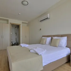 Delmar & Otel